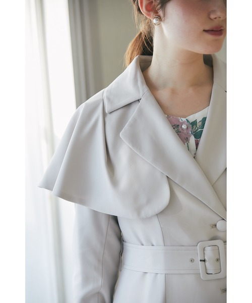 tocco closet（トッコ　クローゼット）の「取り外し可能なケープ＆ベルト付きトレンチコート（トレンチコート・レディース・ベージュ/ネイビー/ライトベージュ・M）」の6枚目の写真