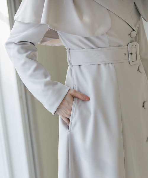 tocco closet（トッコ　クローゼット）の「取り外し可能なケープ＆ベルト付きトレンチコート（トレンチコート・レディース・ベージュ/ネイビー/ライトベージュ・M）」の7枚目の写真