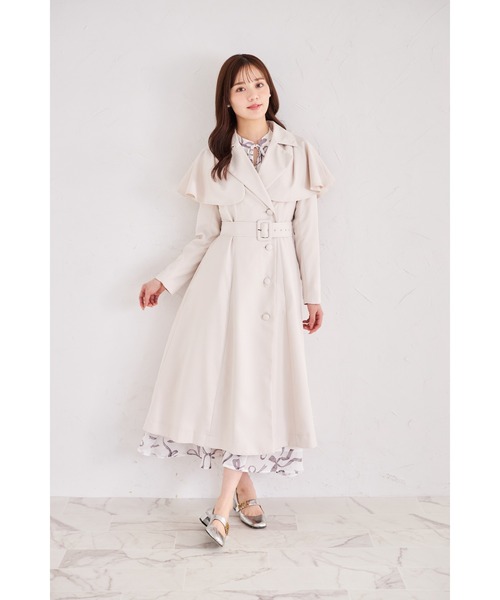 tocco closet（トッコ　クローゼット）の「取り外し可能なケープ＆ベルト付きトレンチコート（トレンチコート・レディース・ベージュ/ネイビー/ライトベージュ・M）」の15枚目の写真