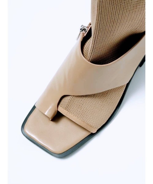Bella lume(ベッラルーメ)の「【NK】【it】【Bella Lume(ベッラルーメ)】トングブーツ(ブーツ・レディース・ブラック/ベージュ・LARGE/SMALL/MEDIUM)」の15枚目の写真