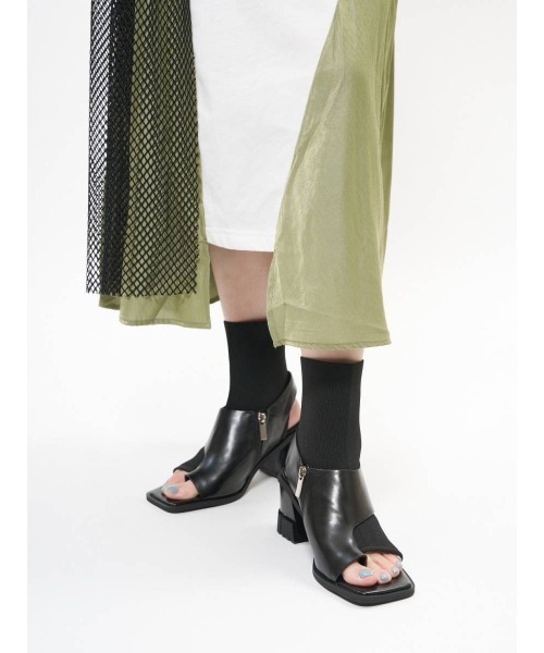 Bella lume(ベッラルーメ)の「【NK】【it】【Bella Lume(ベッラルーメ)】トングブーツ(ブーツ・レディース・ブラック/ベージュ・LARGE/SMALL/MEDIUM)」の19枚目の写真