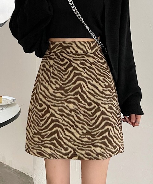 NANEA(ナネア)の「起毛ゼブラ柄ミニスカート(スカート・レディース・ブラック/ブラウン・SMALL/MEDIUM/LARGE)」の15枚目の写真