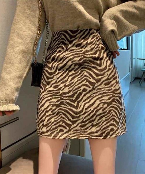 NANEA(ナネア)の「起毛ゼブラ柄ミニスカート(スカート・レディース・ブラック/ブラウン・SMALL/MEDIUM/LARGE)」の20枚目の写真