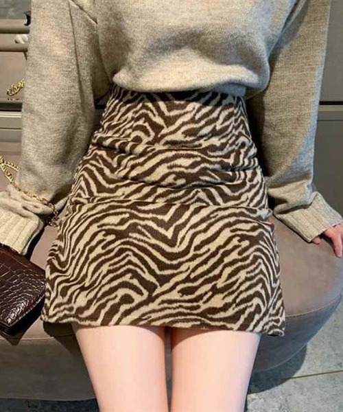 NANEA(ナネア)の「起毛ゼブラ柄ミニスカート(スカート・レディース・ブラック/ブラウン・SMALL/MEDIUM/LARGE)」の12枚目の写真