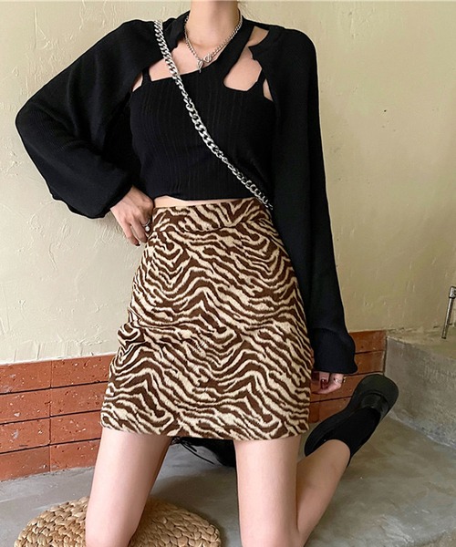 NANEA(ナネア)の「起毛ゼブラ柄ミニスカート(スカート・レディース・ブラック/ブラウン・SMALL/MEDIUM/LARGE)」の9枚目の写真