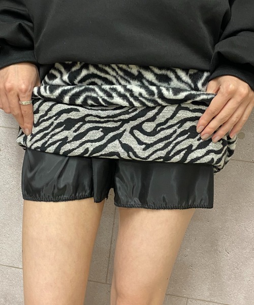 NANEA(ナネア)の「起毛ゼブラ柄ミニスカート(スカート・レディース・ブラック/ブラウン・SMALL/MEDIUM/LARGE)」の10枚目の写真