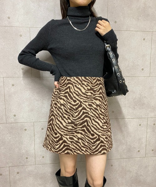 NANEA(ナネア)の「起毛ゼブラ柄ミニスカート(スカート・レディース・ブラック/ブラウン・SMALL/MEDIUM/LARGE)」の16枚目の写真