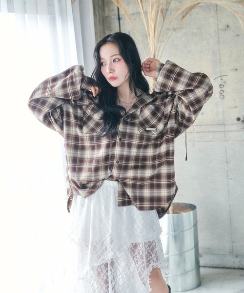 ANDGEEBEE(アンジービー)の「UNISEX チェックフーディシャツ(シャツ/ブラウス・レディース・ブラック/ブラウン・FREE)」の1枚目の写真