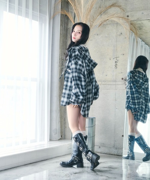 ANDGEEBEE(アンジービー)の「UNISEX チェックフーディシャツ(シャツ/ブラウス・レディース・ブラック/ブラウン・FREE)」の6枚目の写真