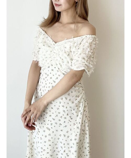 CALNAMUR（カルナムール）の「TULLE LAYERED FLOWER OP/チュールレイヤードフラワーワンピース（ワンピース・レディース・ホワイト/ブラック・SMALL/MEDIUM）」の9枚目の写真