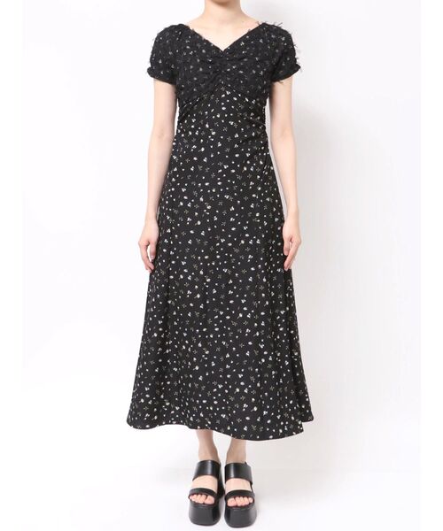 CALNAMUR（カルナムール）の「TULLE LAYERED FLOWER OP/チュールレイヤードフラワーワンピース（ワンピース・レディース・ホワイト/ブラック・SMALL/MEDIUM）」の11枚目の写真