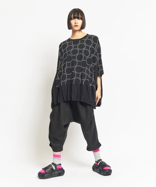 gomme(ゴム)の「ホールドット天竺 ヘムハッチングT(Tシャツ/カットソー・レディース・ホワイト×ブラック/ブラック×ホワイト/ブラック×グレー・MEDIUM)」の4枚目の写真