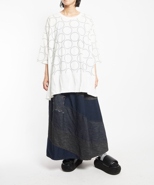 gomme(ゴム)の「ホールドット天竺 ヘムハッチングT(Tシャツ/カットソー・レディース・ホワイト×ブラック/ブラック×ホワイト/ブラック×グレー・MEDIUM)」の10枚目の写真