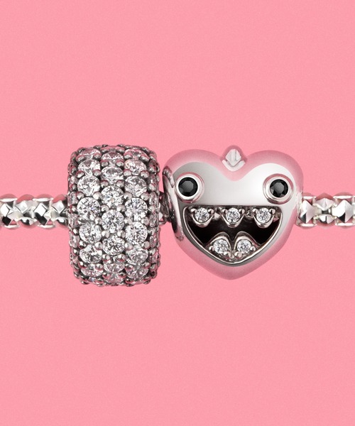 ♡Pandora ロゴ ビーズ チャーム♪ セール】Pandora Moments ハート チャーム フープピアス（ピアス