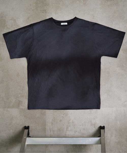 EPNK(イーピーエヌケー)の「【EPNK】Spray crew neck tee / スプレークルーネックTee(Tシャツ/カットソー・メンズ・ブラック/グレイッシュベージュ/チャコールグレー/レッド・SMALL/MEDIUM/LARGE)」の14枚目の写真