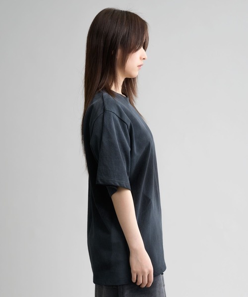 EPNK(イーピーエヌケー)の「【EPNK】Spray crew neck tee / スプレークルーネックTee(Tシャツ/カットソー・メンズ・ブラック/グレイッシュベージュ/チャコールグレー/レッド・SMALL/MEDIUM/LARGE)」の21枚目の写真