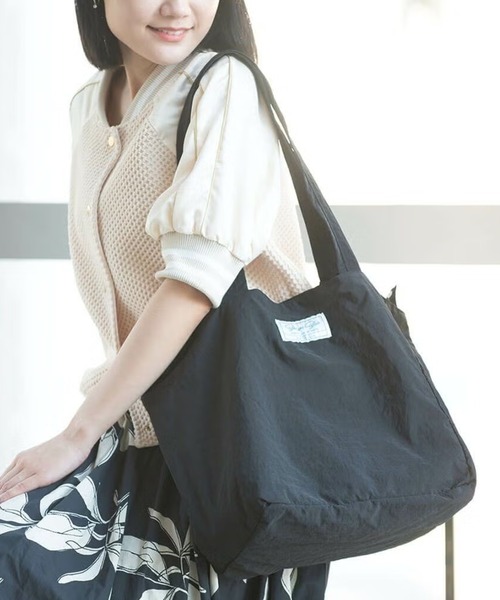BarcosBlue(バルコスブルー)の「【BarcosBlue/バルコスブルー】軽量リバーシブルトートバッグ(トートバッグ・レディース・レッド/ブラウン/ブラック・ONE SIZE)」の2枚目の写真