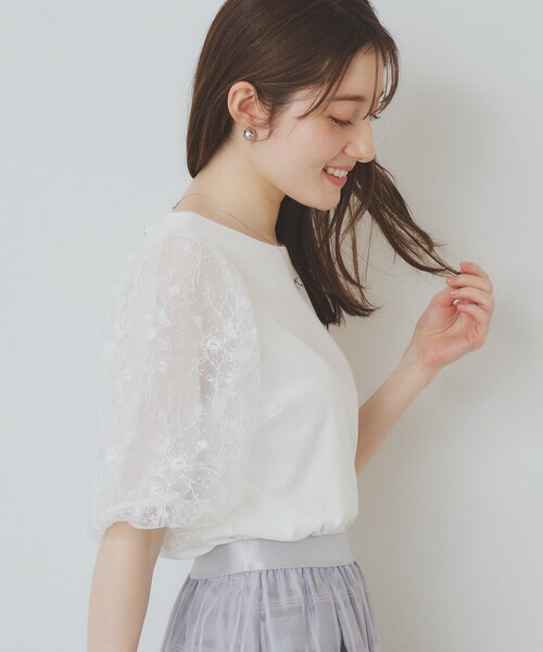 index（インデックス）の「シアーバルーンスリーブトップス【洗濯機洗い可/接触冷感】（Tシャツ/カットソー・レディース・アイボリー/ブラック/ライトグレー・36/38/40/42）」の4枚目の写真