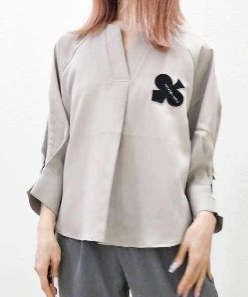 CRYSTAL BALL（クリスタルボール）の「クローバータックブラウス（シャツ/ブラウス・レディース・ネイビー/グレー・FREE）」の2枚目の写真