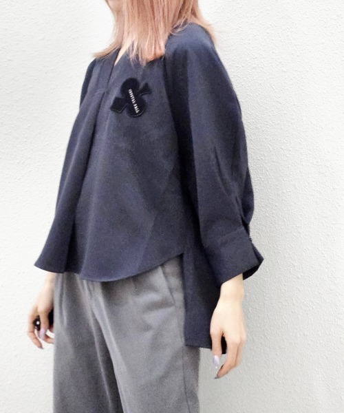 CRYSTAL BALL（クリスタルボール）の「クローバータックブラウス（シャツ/ブラウス・レディース・ネイビー/グレー・FREE）」の12枚目の写真