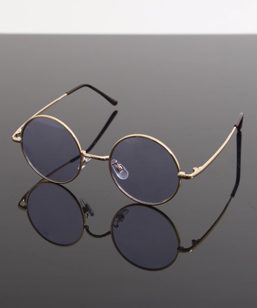 Revo.(レボ)の「METAL FLAME ROUND SUNGLASSES / メタルフレーム ラウンド サングラス カラーレンズ UVカット <ユニセックス>(サングラス・メンズ・ライトブラウン/ブラック/ライトブルー/ライトピンク/ライトグレー/ライトパープル・FREE)」の5枚目の写真