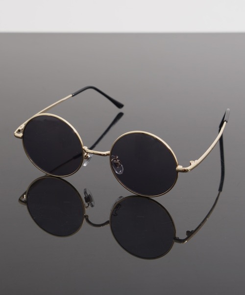 Revo.(レボ)の「METAL FLAME ROUND SUNGLASSES / メタルフレーム ラウンド サングラス カラーレンズ UVカット <ユニセックス>(サングラス・メンズ・ライトブラウン/ブラック/ライトブルー/ライトピンク/ライトグレー/ライトパープル・FREE)」の2枚目の写真