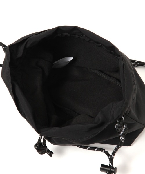 ALAND（エーランド）の「【UNISEX】ALAND／ナイロンミニBAG（ショルダーバッグ・レディース・ブラック/ブルー/ベージュ・FREE）」の17枚目の写真