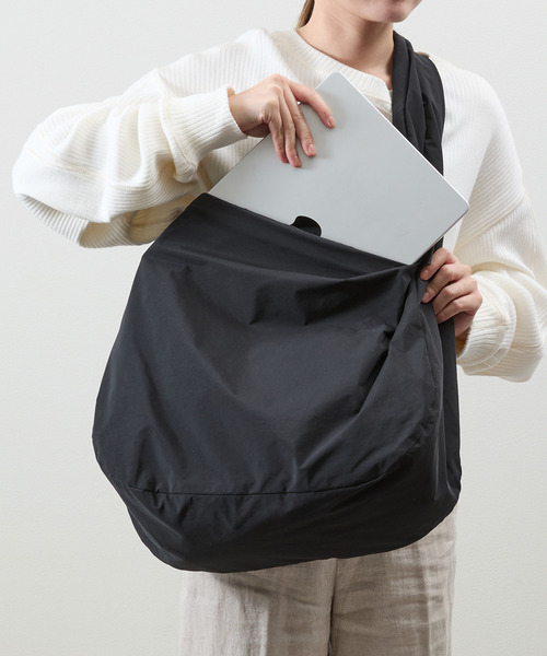 20/80（テゥエンティーエイティー）の「20/80 トゥエンティーエイティー / LIMONTA ROUND SHOULDER BAG リモンタナイロンラウンドショルダーバッグ / S122（ショルダーバッグ・メンズ・ブラック・FREE）」の19枚目の写真