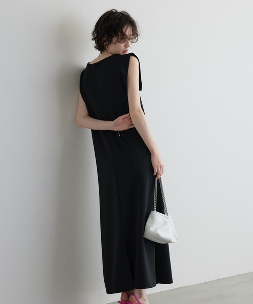 &. NOSTALGIA(アンドドットノスタルジア)の「【ZOZO限定】スクエア袖カットワンピース(ワンピース・レディース・ブラック・M)」の7枚目の写真