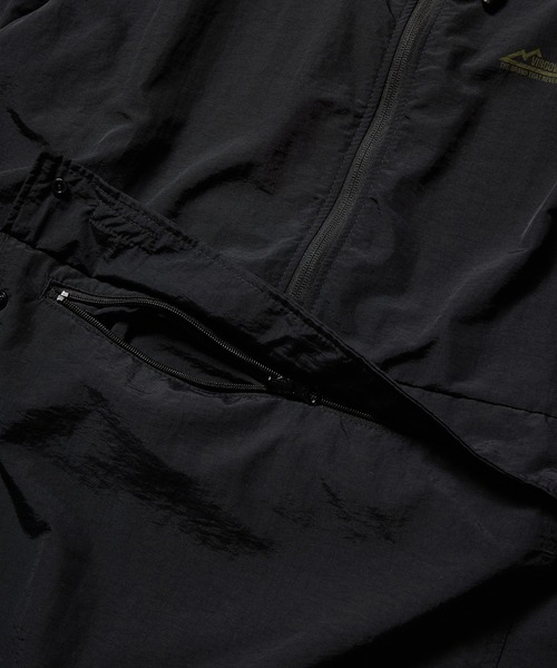 VIRGOwearworks（ヴァルゴウェアワークス）の「Void shell parka（マウンテンパーカー・メンズ・ブラック×ホワイト/ブラック×カーキ/ブラック系その他・2/3/4）」の7枚目の写真