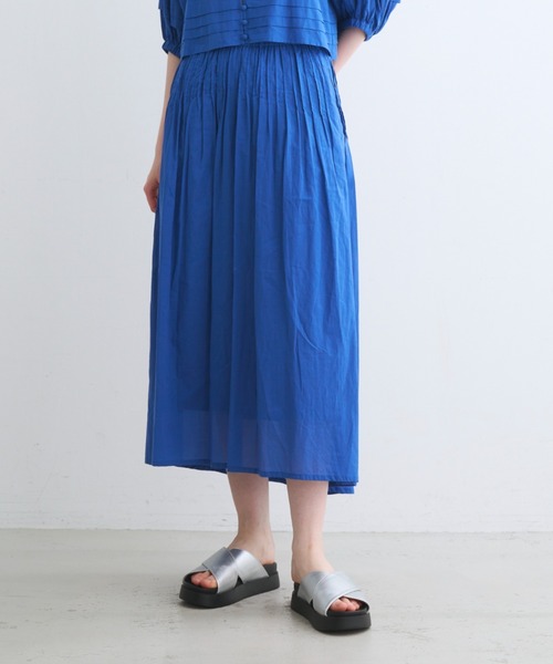 three dots(スリードッツ)の「コットンローン タックスカート(スカート・レディース・ブラック/チャコールグレー/ロイヤルブルー・SMALL/MEDIUM)」の3枚目の写真