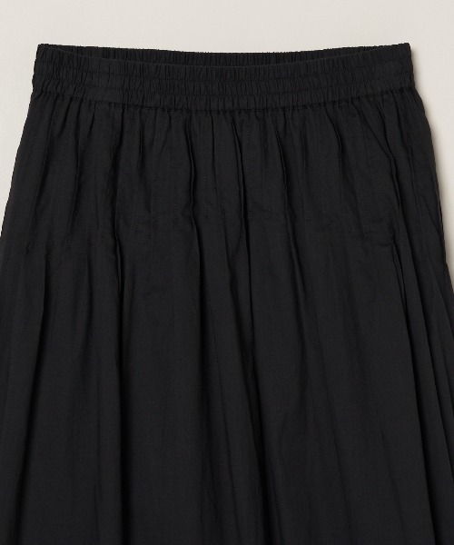 three dots(スリードッツ)の「コットンローン タックスカート(スカート・レディース・ブラック/チャコールグレー/ロイヤルブルー・SMALL/MEDIUM)」の5枚目の写真