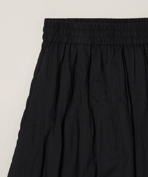 three dots(スリードッツ)の「コットンローン タックスカート(スカート・レディース・ブラック/チャコールグレー/ロイヤルブルー・SMALL/MEDIUM)」の6枚目の写真