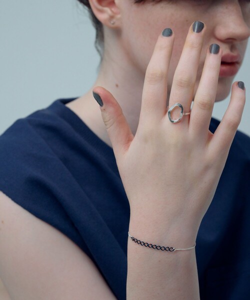 and cloud(アンドクラウド)の「Flutter Window Ring(リング・レディース・シルバー/ブルー・9号/11号/13号/15号)」の5枚目の写真