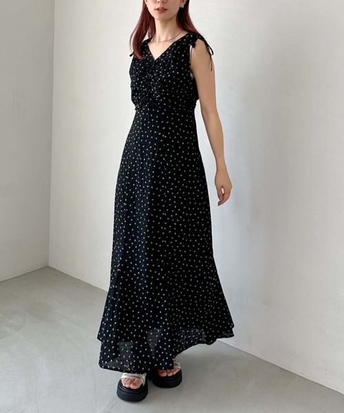 archives(アルシーヴ)の「小花柄ドロストノースリワンピース(ワンピース・レディース・ベージュ/ブラック/オフホワイト・MEDIUM)」の12枚目の写真