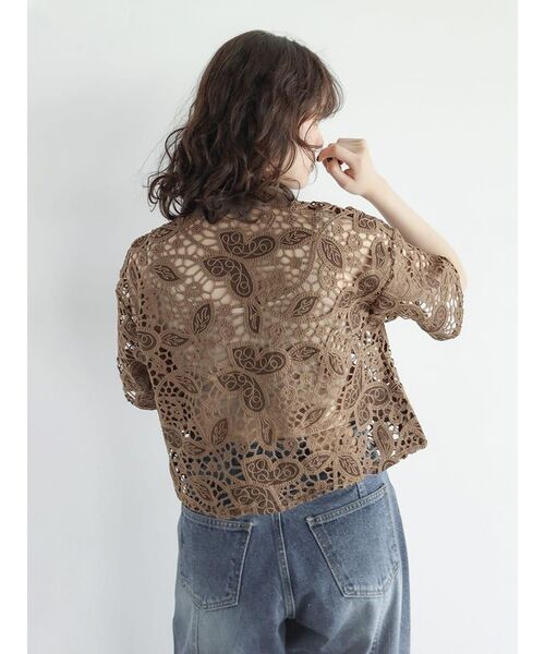 FIKA.(フィーカ)の「Botanical crochet lace shirt(シャツ/ブラウス・レディース・ブラック/モカ・MEDIUM)」の8枚目の写真