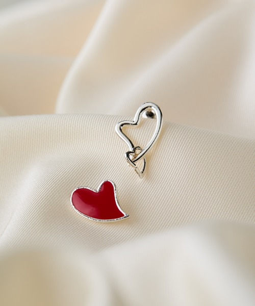 LAPUIS（ラピュイ）の「LAPUIS(ラピュイ) Amuse Heart pierced earrings A（ピアス（両耳用）・レディース・ホワイト/レッド/ブラック・FREE）」の3枚目の写真
