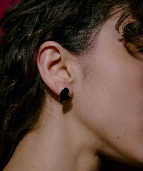 LAPUIS（ラピュイ）の「LAPUIS(ラピュイ) Amuse Heart pierced earrings A（ピアス（両耳用）・レディース・ホワイト/レッド/ブラック・FREE）」の9枚目の写真