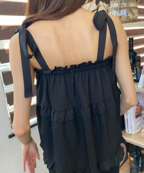 ｔｏｌｅｎｅ（トレネ）の「フリルティアード 肩リボン キャミソール トップス（キャミソール・レディース・ホワイト/グリーン/ブラック・FREE）」の16枚目の写真