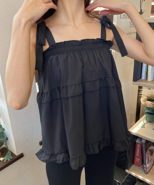 ｔｏｌｅｎｅ（トレネ）の「フリルティアード 肩リボン キャミソール トップス（キャミソール・レディース・ホワイト/グリーン/ブラック・FREE）」の14枚目の写真