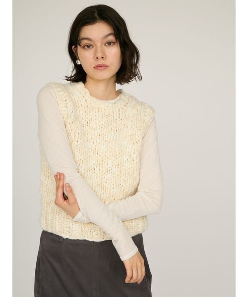 emmi（エミ）の「ウールミックスハンドニットベスト（ベスト・レディース・ブラウン/アイボリー・F）」の5枚目の写真