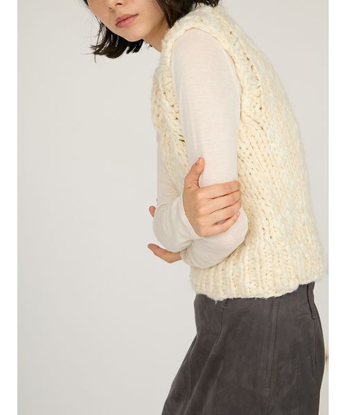 emmi（エミ）の「ウールミックスハンドニットベスト（ベスト・レディース・ブラウン/アイボリー・F）」の7枚目の写真