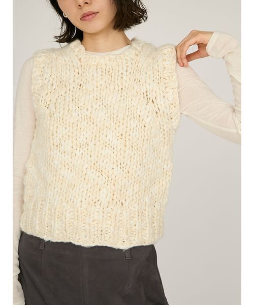 emmi（エミ）の「ウールミックスハンドニットベスト（ベスト・レディース・ブラウン/アイボリー・F）」の20枚目の写真