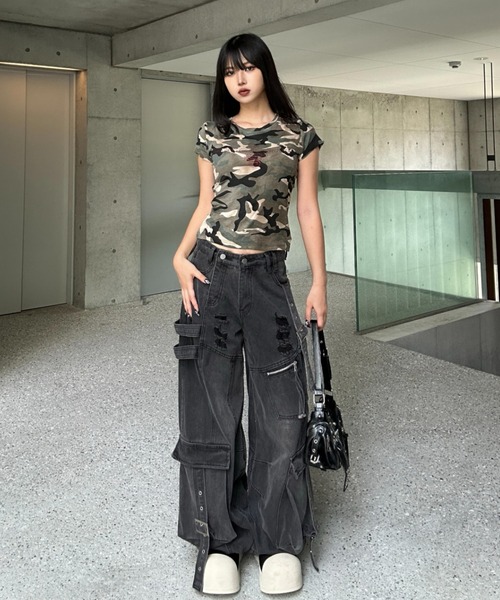 KsG(ケーエスジー)の「カモフラージュビジューTシャツ(Tシャツ/カットソー・レディース・グリーン/グレー・LARGE/MEDIUM/SMALL)」の15枚目の写真