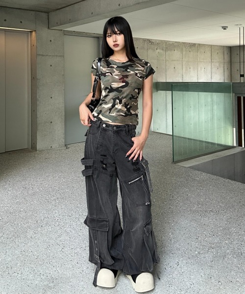 KsG(ケーエスジー)の「カモフラージュビジューTシャツ(Tシャツ/カットソー・レディース・グリーン/グレー・LARGE/MEDIUM/SMALL)」の17枚目の写真