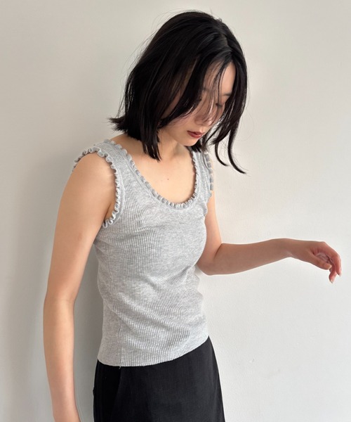 FUULLY STUDIO（フーリィーステューディオ）の「フリルリブニットビスチェタンク（タンクトップ・レディース・ブラック/ライトブルー/オフホワイト/グレー・FREE）」の22枚目の写真