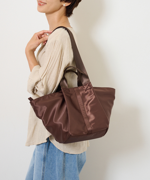 JOURNAL STANDARD relume（ジャーナルスタンダード　レリューム）の「《追加》RELUME ナイロントートバッグ（トートバッグ・レディース・ブラウン/ベージュ/ブラック・FREE）」の7枚目の写真