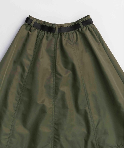 MAISON SPECIAL（メゾンスペシャル）の「Belted 2way Flower Hem Volume Skirt/ベルテッド2WAYフラワーヘムボリューミースカート（スカート・レディース・アイボリー/カーキ/ブラック・36/38）」の17枚目の写真