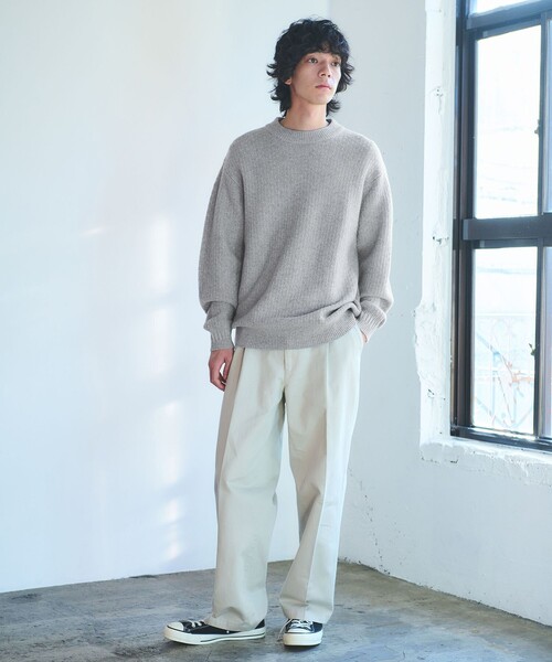 green label relaxing(グリーンレーベルリラクシング)の「ハミルトンラム ワイドネック ニット(ニット/セーター・メンズ・グレー/ライトブルー/ブラック/パープル・L/M/S/XL)」の5枚目の写真