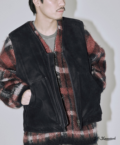 JOURNAL STANDARD J.S HOMESTEAD（ジャーナルスタンダードホームステッド）の「J.S.Homestead / フロック レザー ジップ ベスト（その他アウター・メンズ・ブラック/ブラウン系その他・MEDIUM/LARGE）」の2枚目の写真